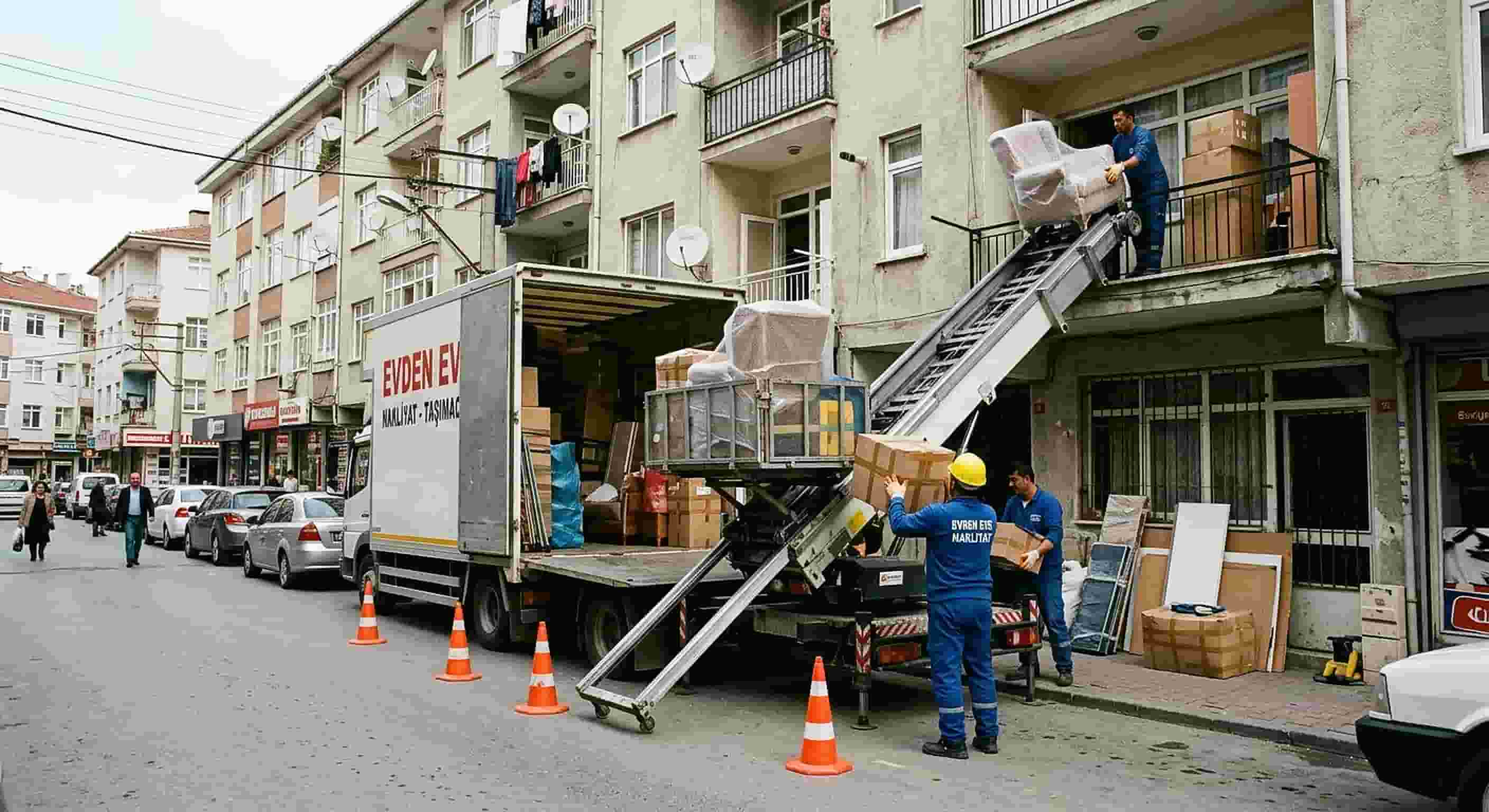 Çorlu Evden Eve Nakliyat kapsamında mavi ekipli apartman tasima operasyonu