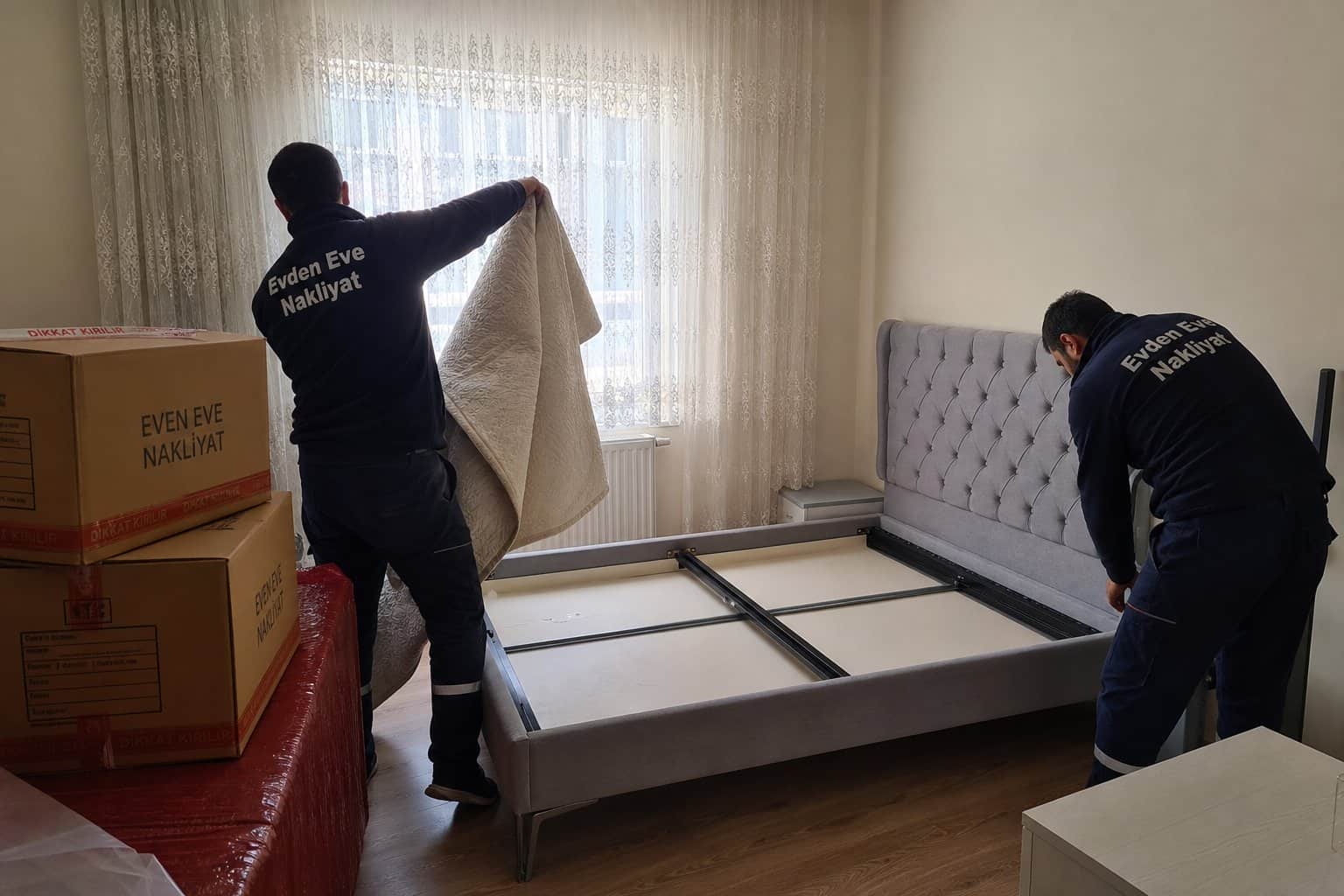 Süleymanpaşa Evden Eve Nakliyat kapsamında yatak iskeletini parcalara ayirma